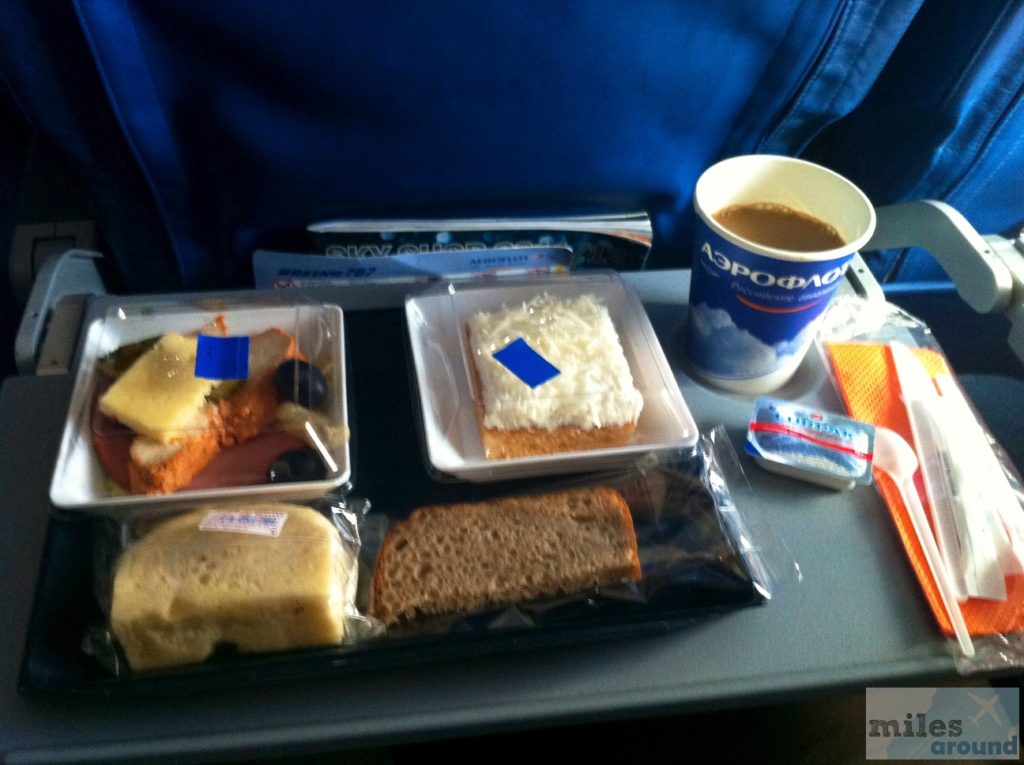 Essen an Bord auf dem Flug nach Moskau