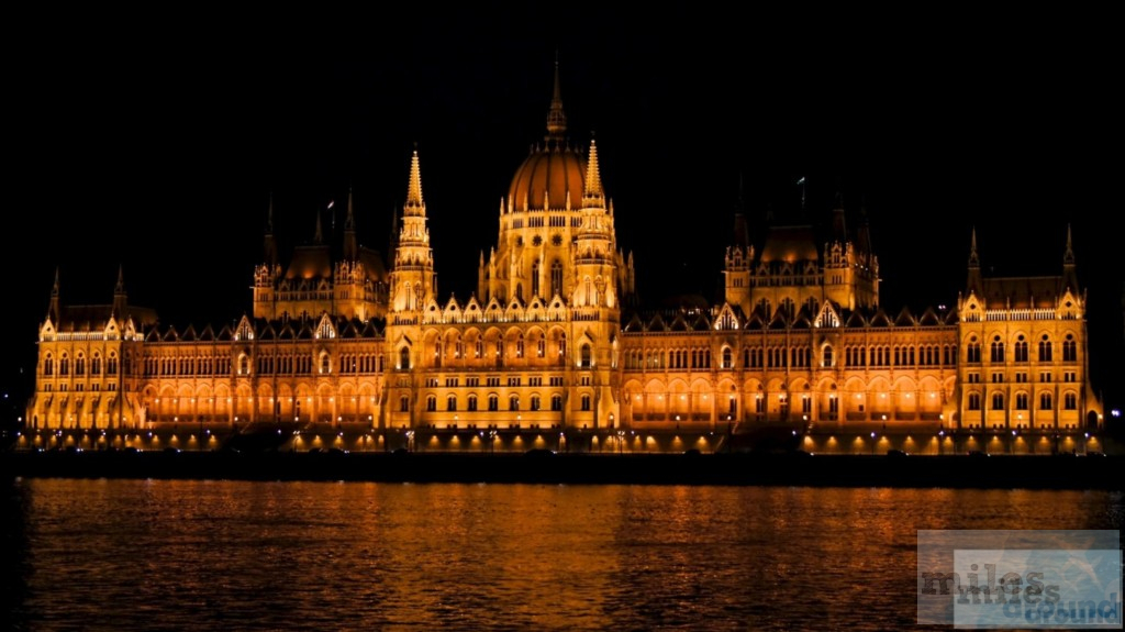 Parlament bei Nacht