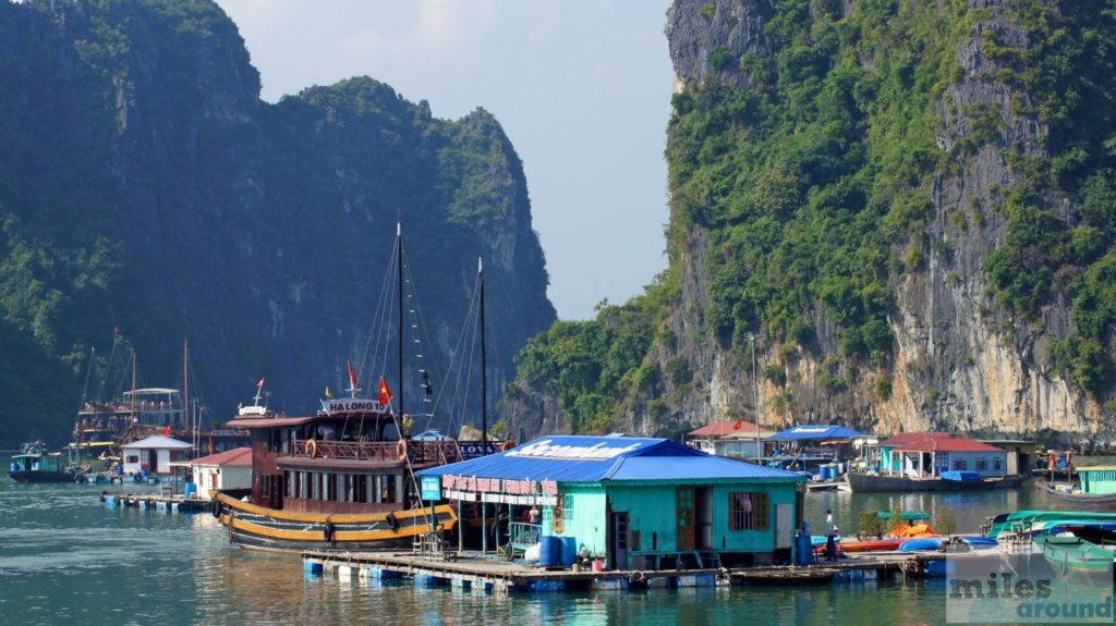 Fischerdorf in der Halong Bucht