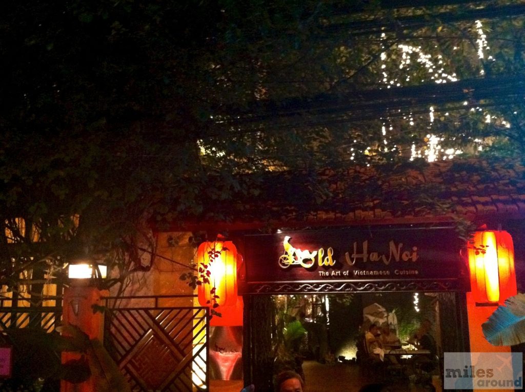 Zum Abendessen im Old Hanoi