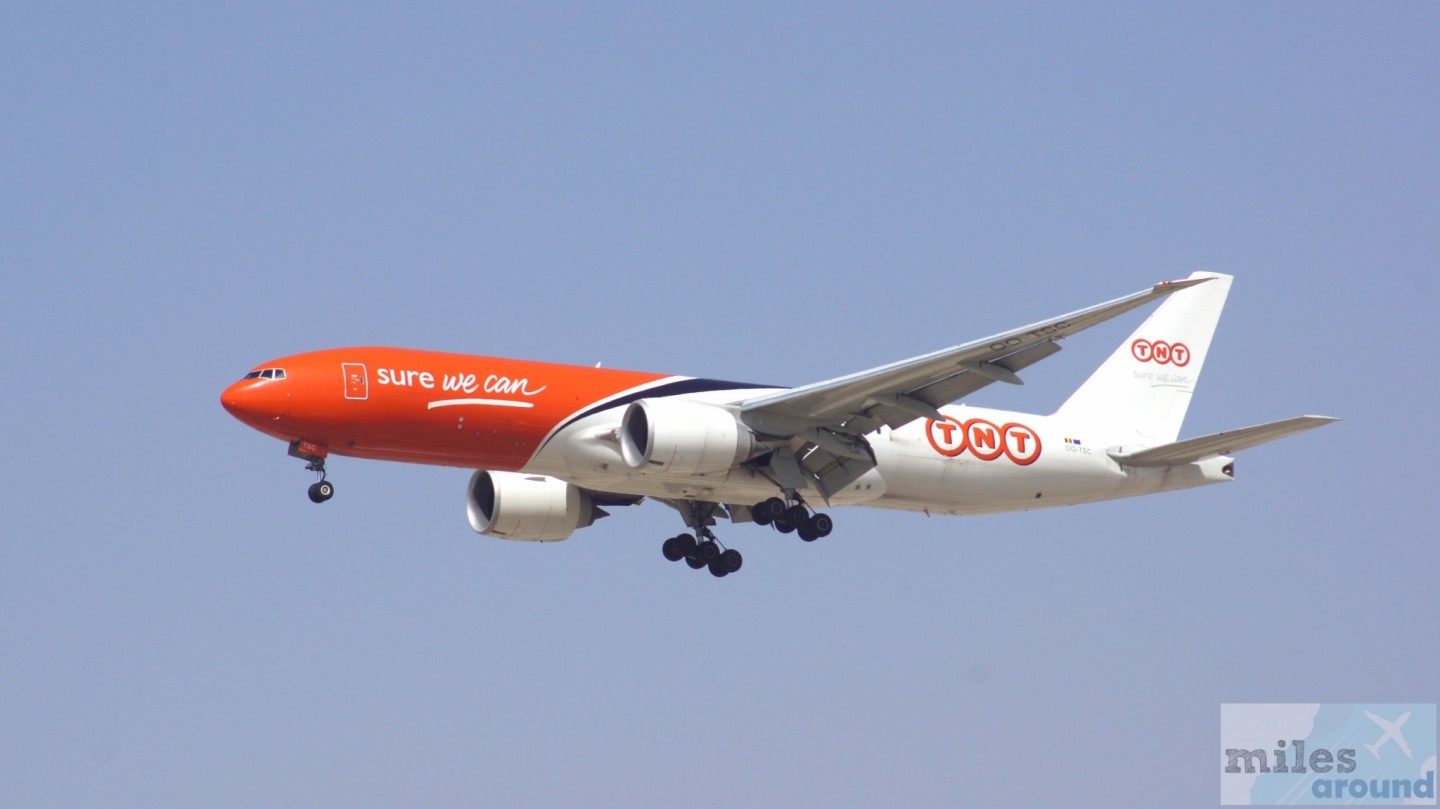 Al Mamzar Beach und Planespotting in Dubai 16 TNT Airways - Boeing 777-FHT