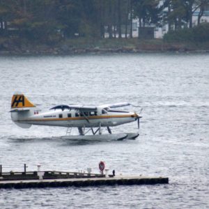 Landendes Wasserflugzeug