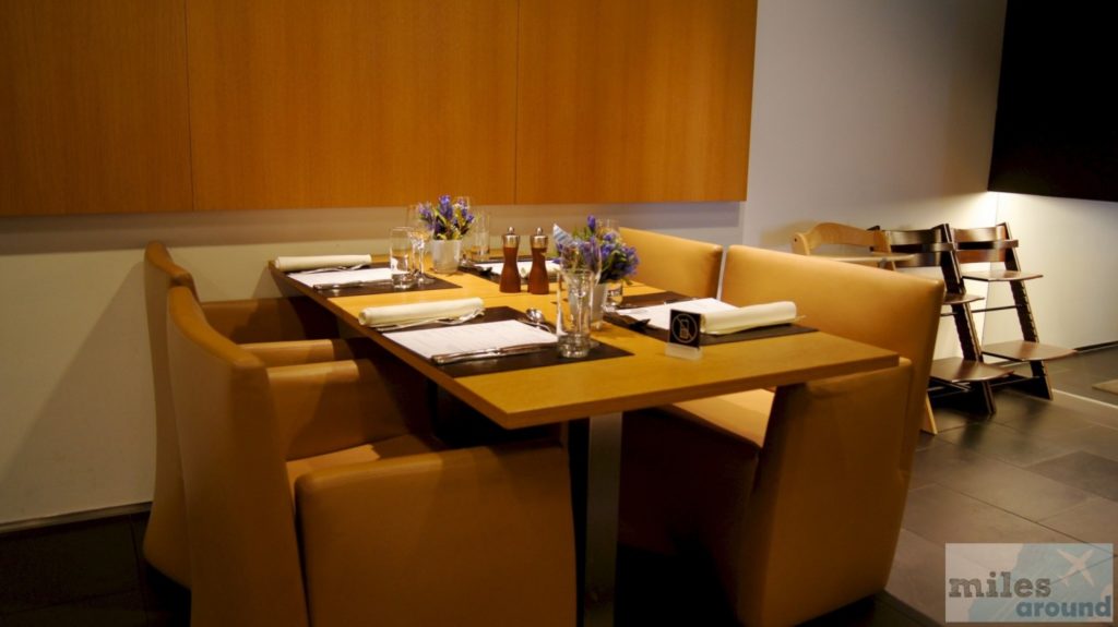 Lufthansa First Class Lounge - Restaurantbereich