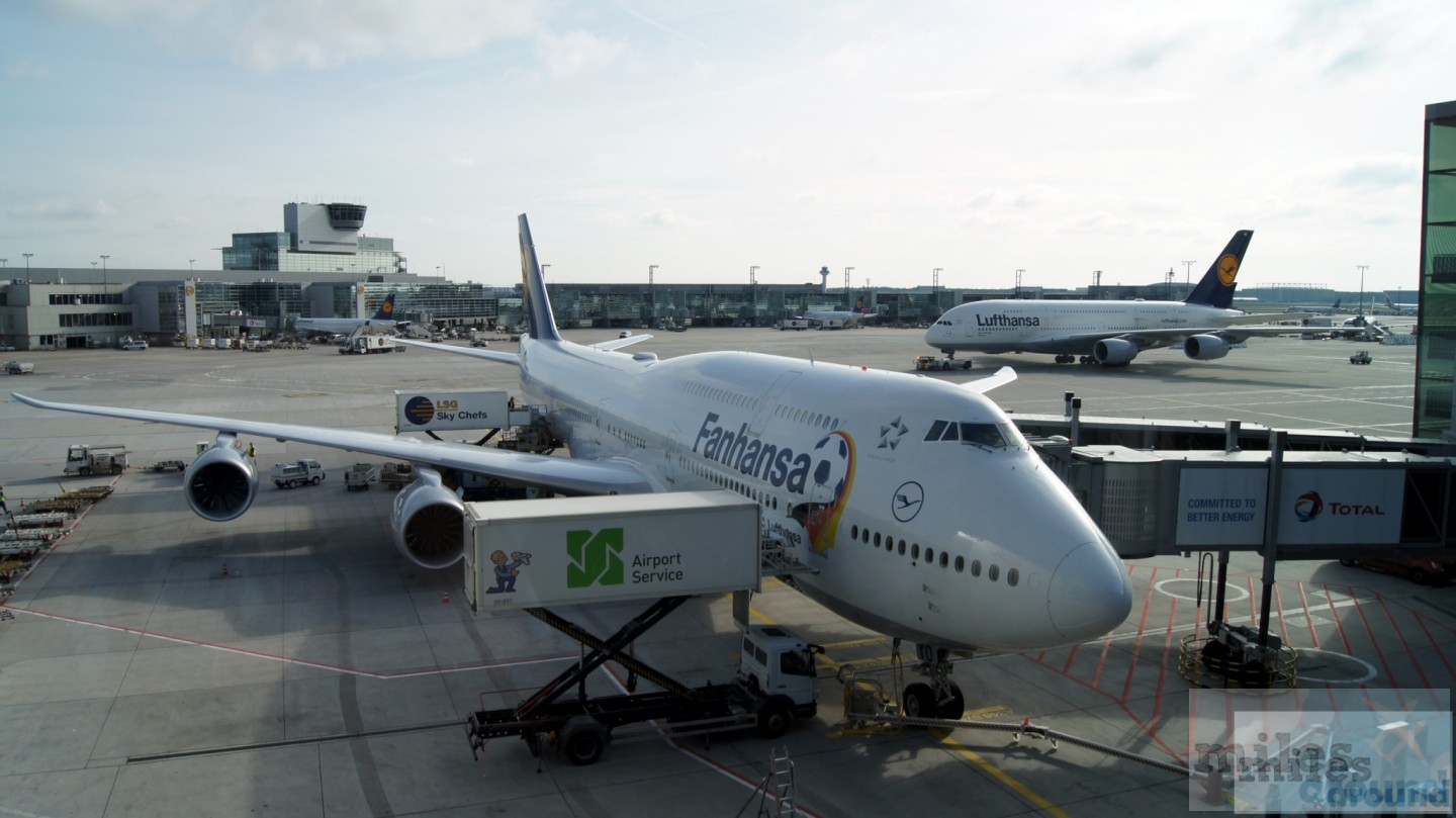 Lufthansa Boeing 747-8 Fanhansa (Kennung D-ABYO) nach ihrer Ankunft in Frankfurt