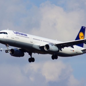 Lufthansa Airbus A321-200 - MSN 6415 - D-AIDW