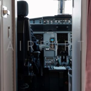 Aegean Airlines A320-200 (Kennung SX-DVJ) - Cockpit (by airfurt.net)