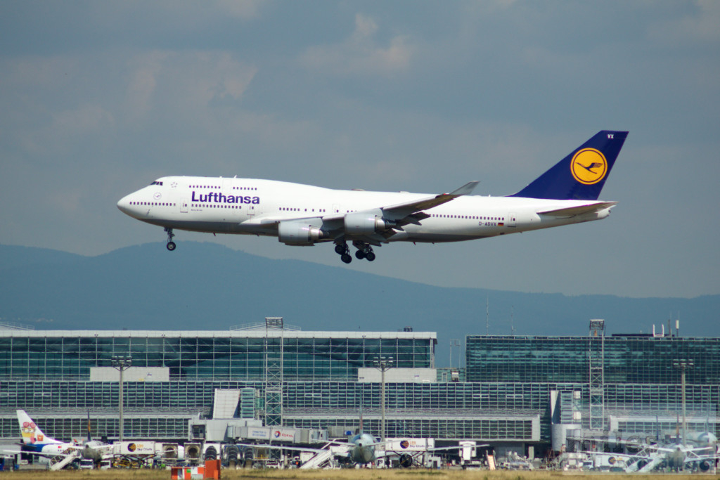 Lufthansa Boeing 747 - MSN 29868 - D-ABVX 