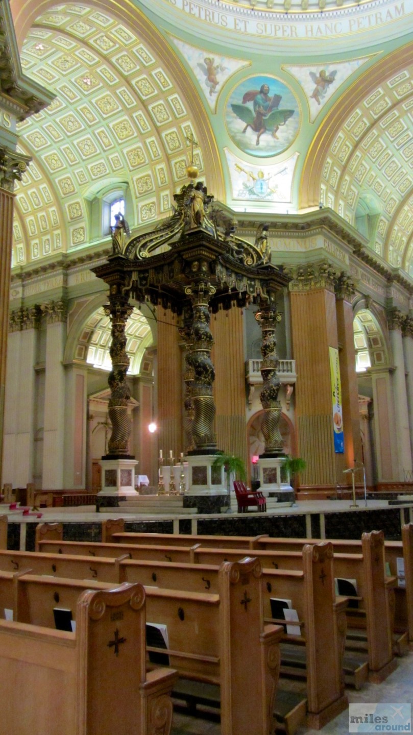 Kathedrale Marie Reine du Monde