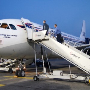 SAS Airbus A319-100 - MSN 2850 - OY-KBO beim Boarding am Flughafen Berlin-Tegel