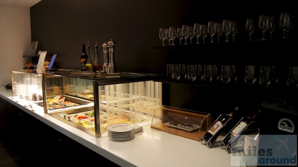 SWISS Lounge am Flughafen Chicago (O’Hare) 32 Buffet in der SWISS Lounge am Flughafen Chicago