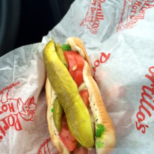 Hot Dog von Portillo's Restaurants Chicago