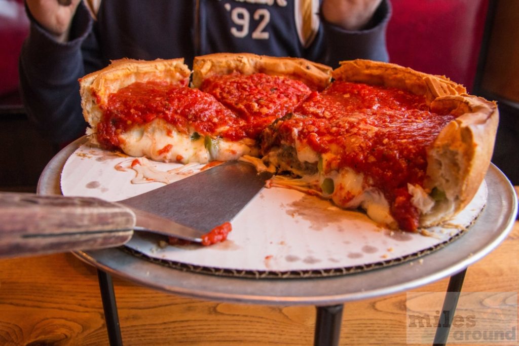 Deep-Dish-Pizza bei Giordano’s