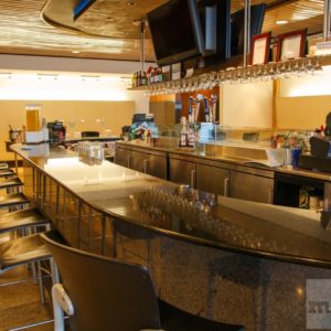American Airlines Admirals Club Chicago Bar