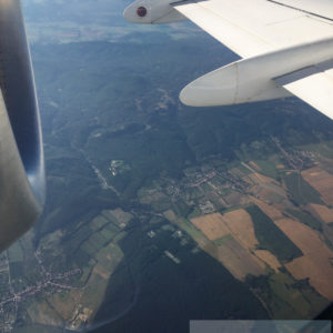 Fokker 100 OE-LVG wing view