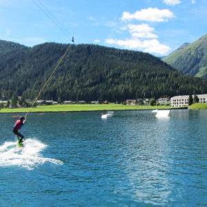 Wakeboard-Anlage auf dem Davoser See