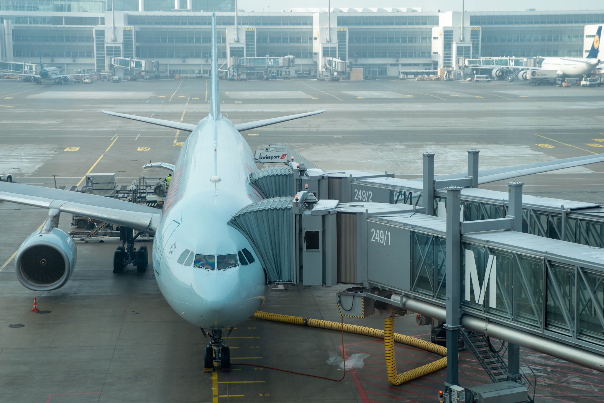 Air Canada Business Class im Airbus A330-300 nach Toronto 15 Air Canada Airbus A330-300 at the gate (Munich Airport)