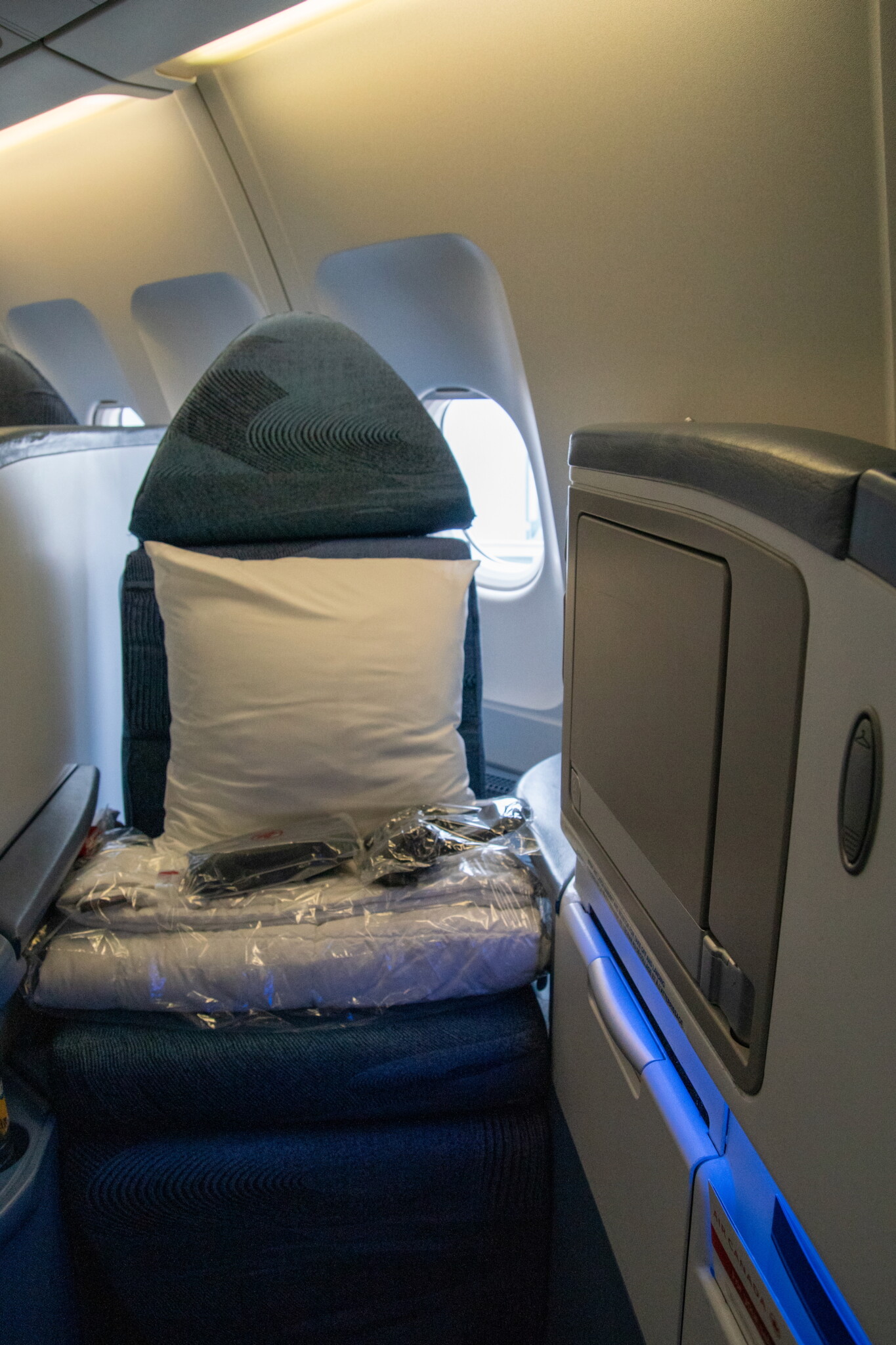 Air Canada Business Class on the Airbus A330-300 to Toronto 19 Air Canada Business Class Sitz Classic Pod