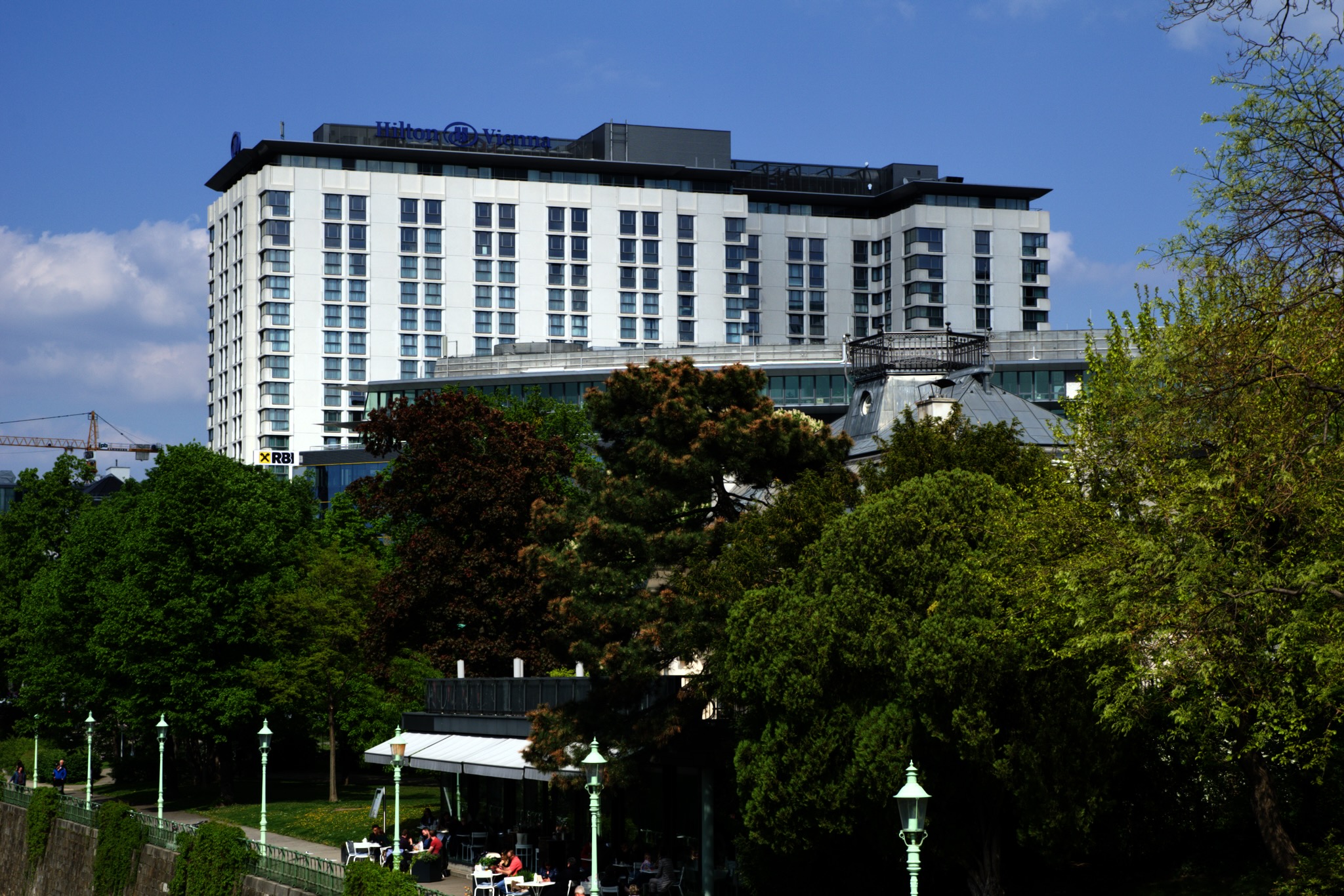 Read more about the article Hilton Vienna Park
