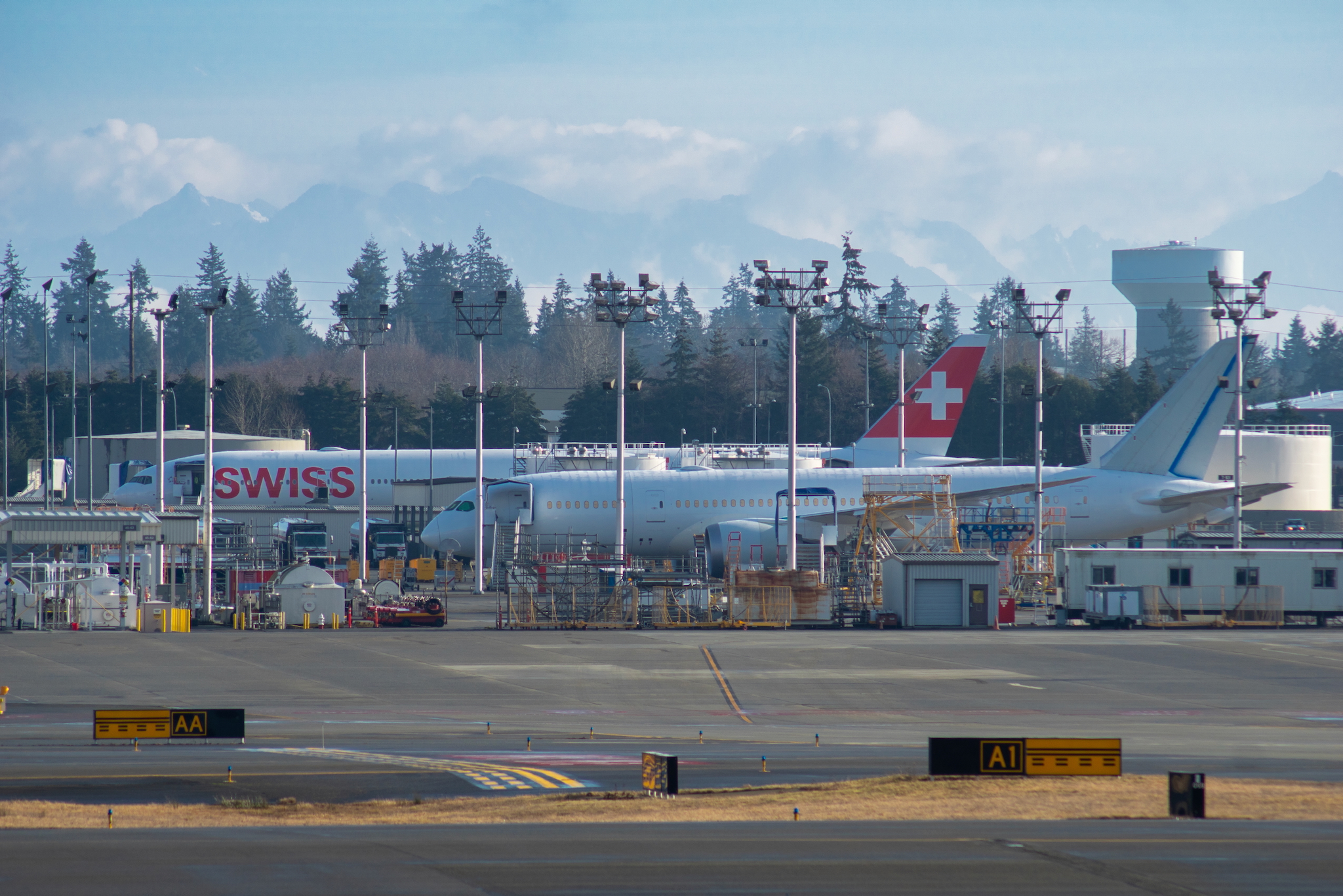 Planespotting am Boeing-Werk in Everett 17 Blick auf das Vorfeld