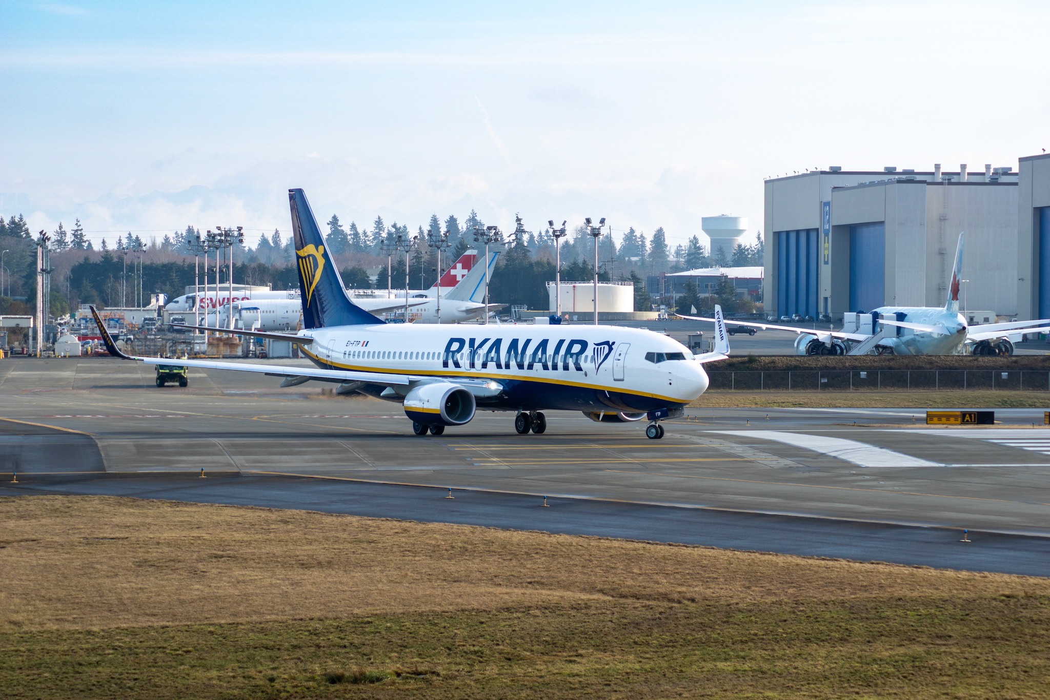 Planespotting am Boeing-Werk in Everett 19 Ryanair Boeing 737 Next Gen - MSN 44766 - EI-FTP