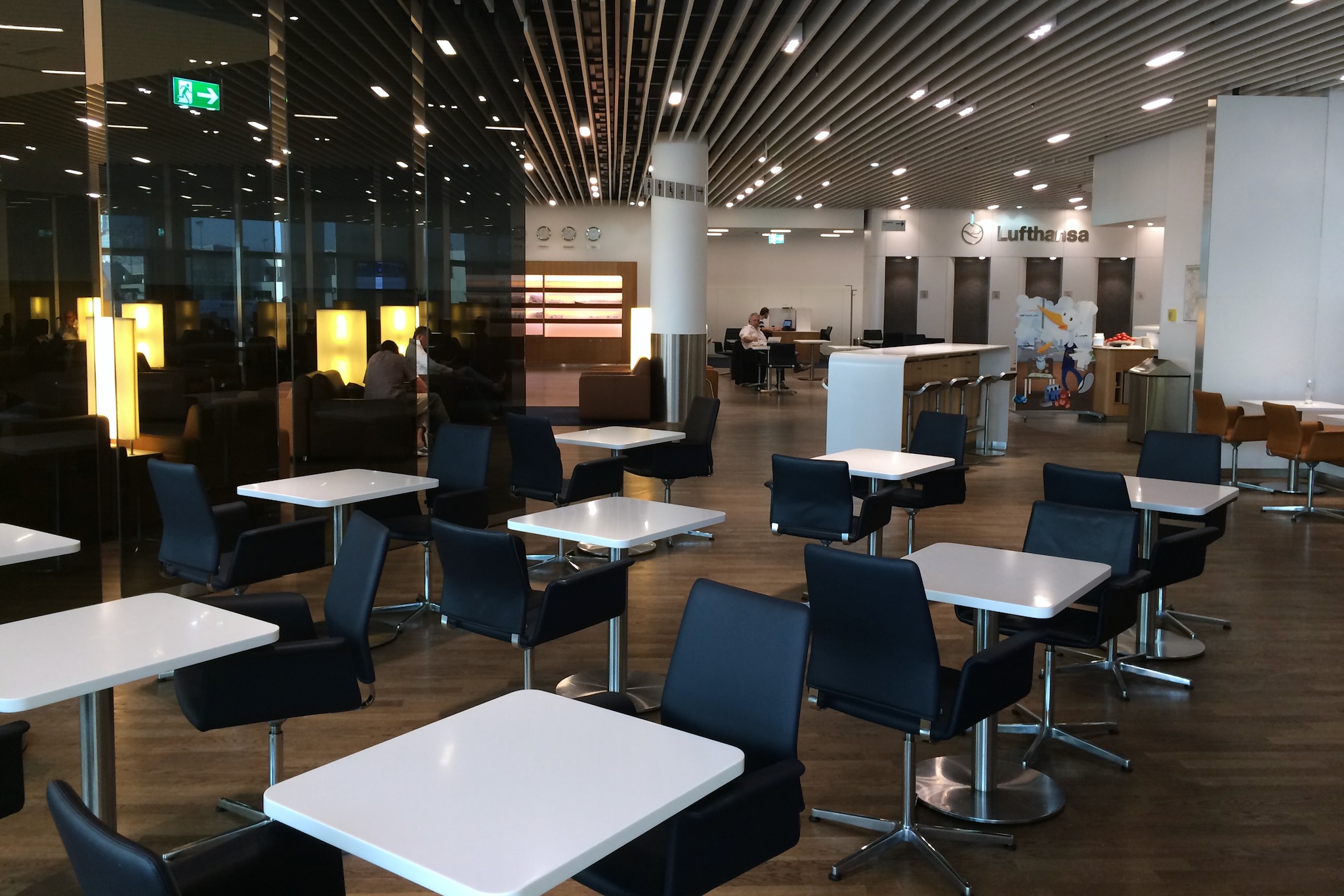 Lufthansa Senator Lounge A-Gates Frankfurt 17 Lufthansa Senator Lounge A-Gates Frankfurt