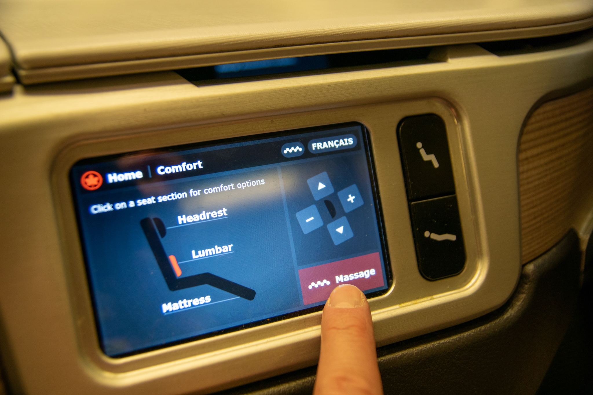 Air Canada Business Class Boeing 777-300ER nach London – Erfahrungsbericht mit Sitzempfehlung, Service und Essen 20 Seat adjustment