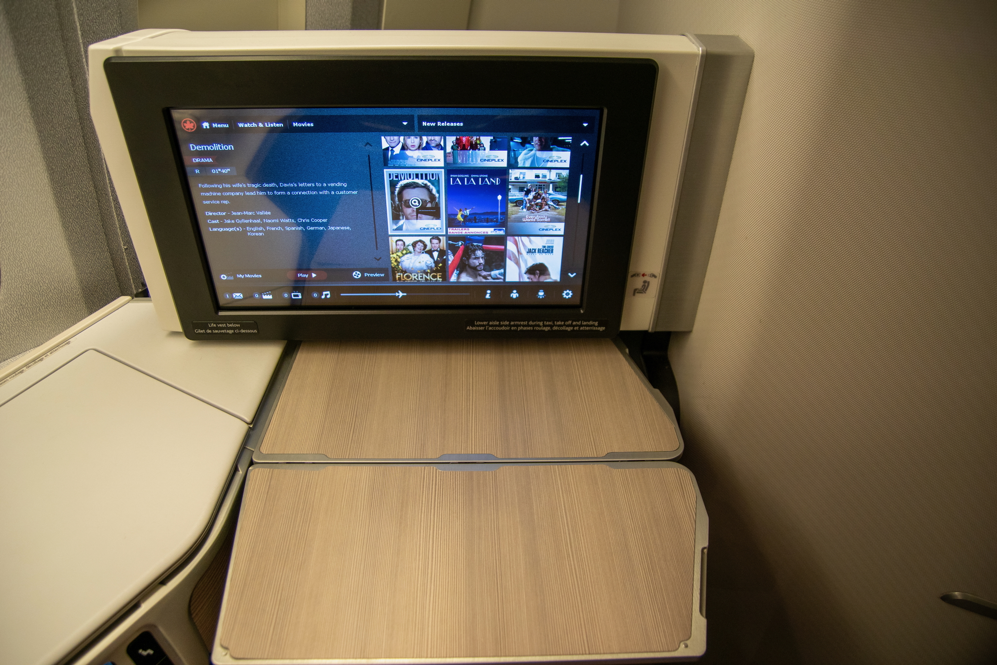 Air Canada Business Class Boeing 777-300ER nach London – Erfahrungsbericht mit Sitzempfehlung, Service und Essen 22 Stabiler Tisch