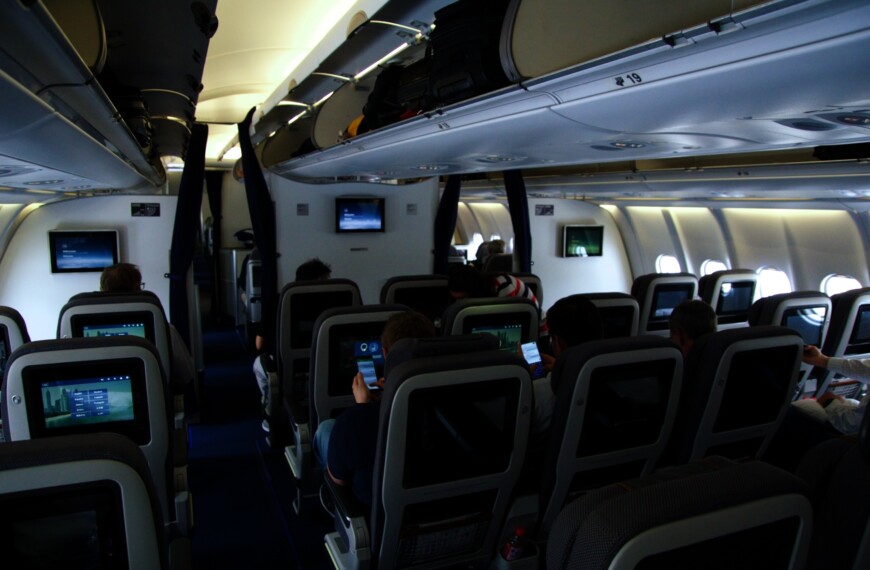 Kabine der Lufthansa Premium Economy in der Airbus A330-300