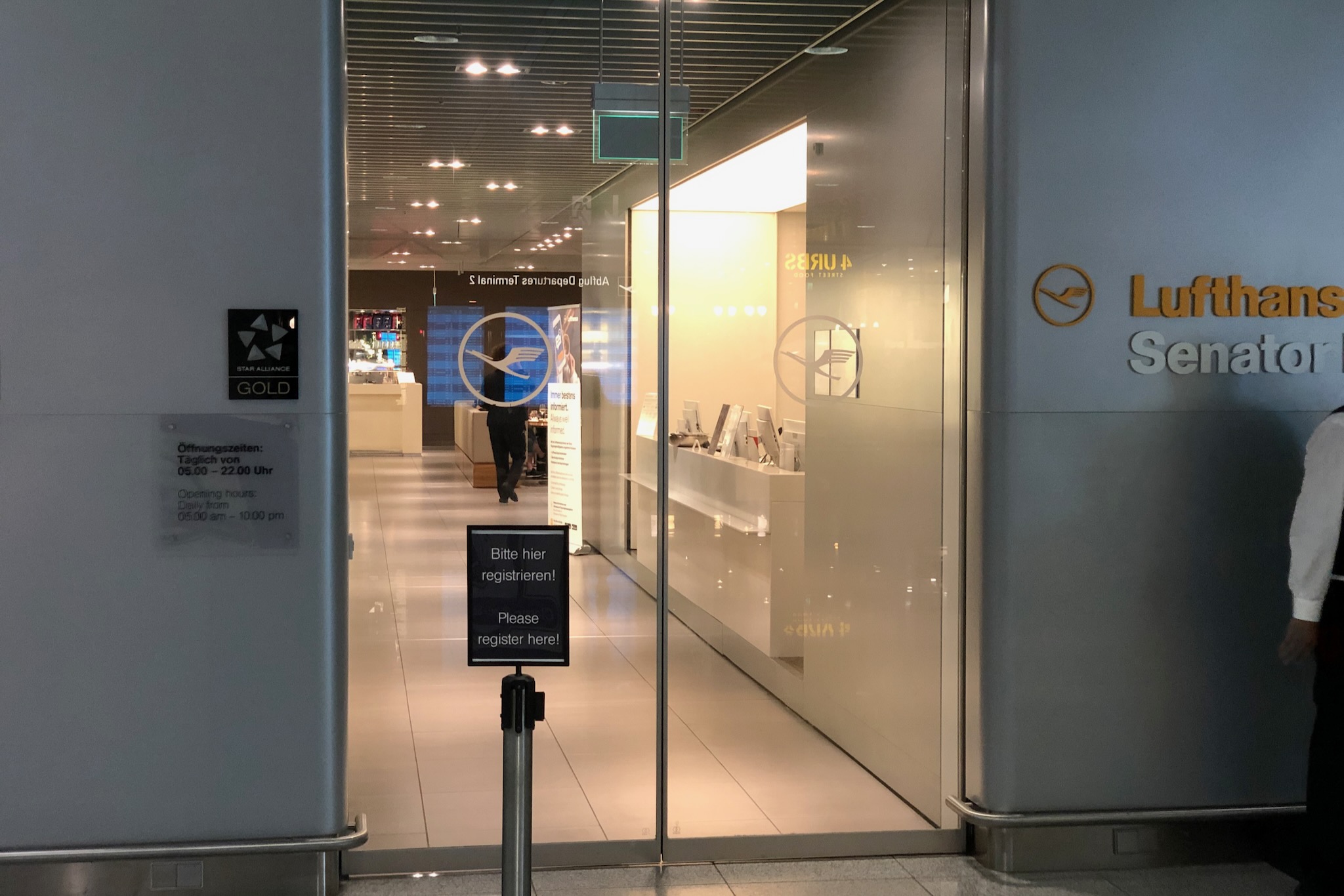 Eingang zur Lufthansa Senator Lounge München G24