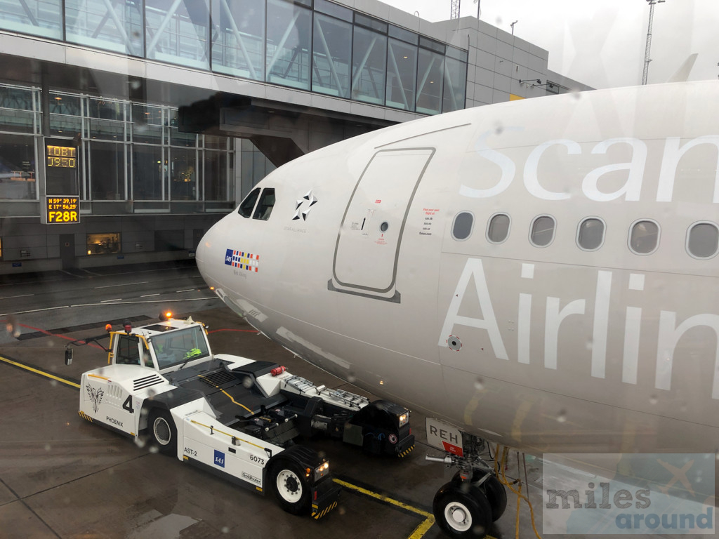 SAS Plus in der Airbus A330-300 nach Los Angeles 16 Boarding SAS Airbus A330-300 in Stockholm