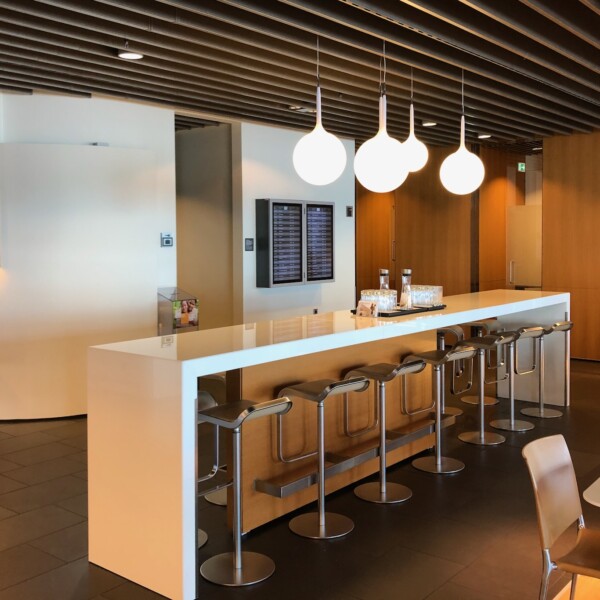 Main area of the Lufthansa Business Lounge Frankfurt A26