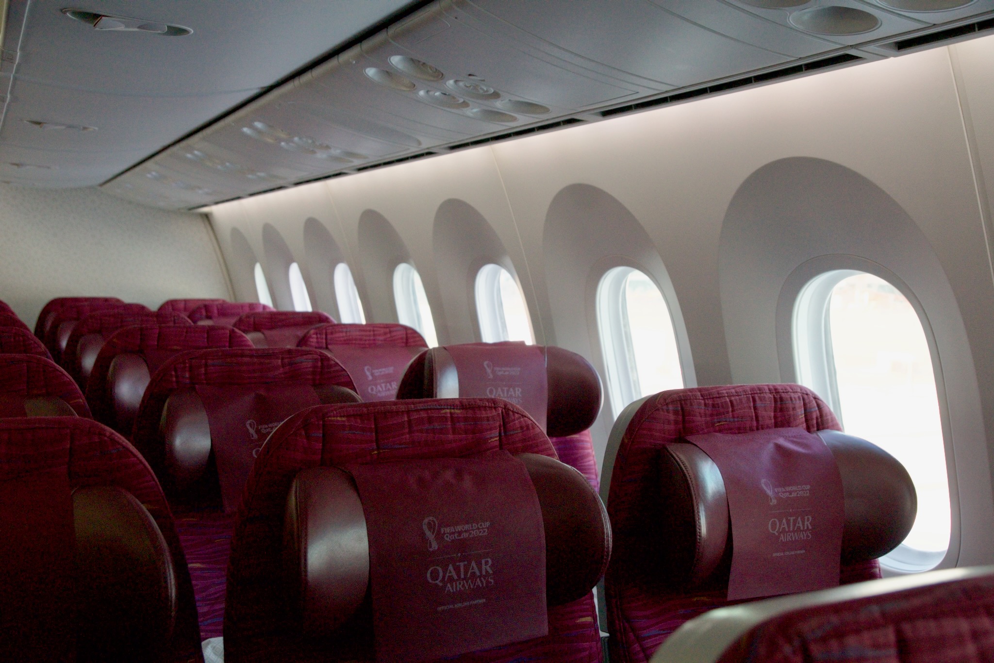 Seats in Qatar Airways Economy Classg 787-8 nach Doha 16 Sitze in der Qatar Airways Economy Class
