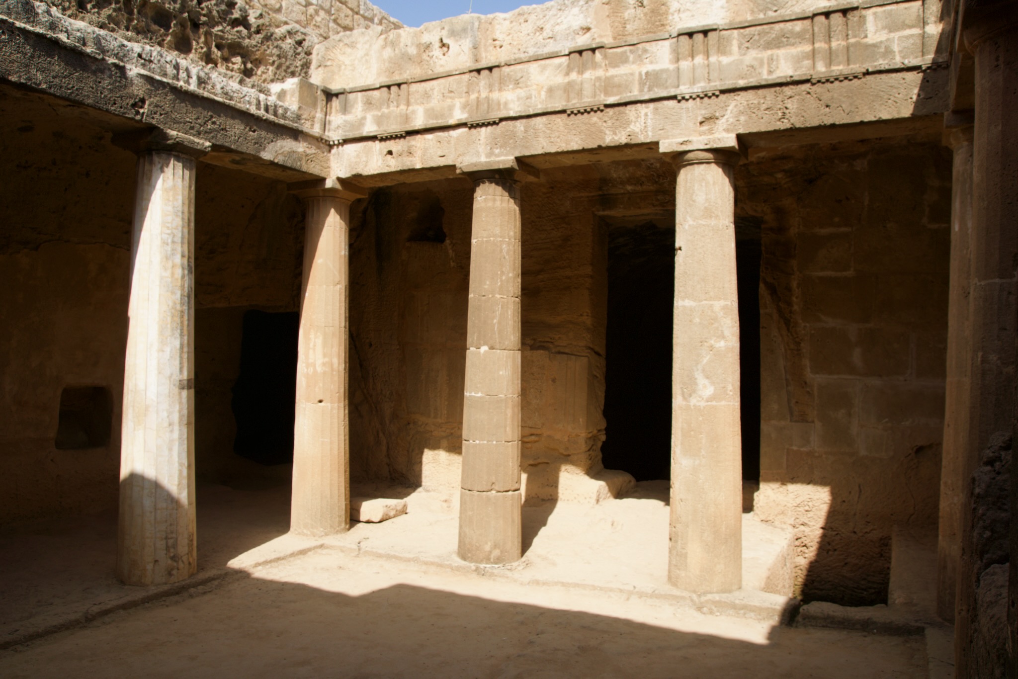 Säulengang in der Grabkammer