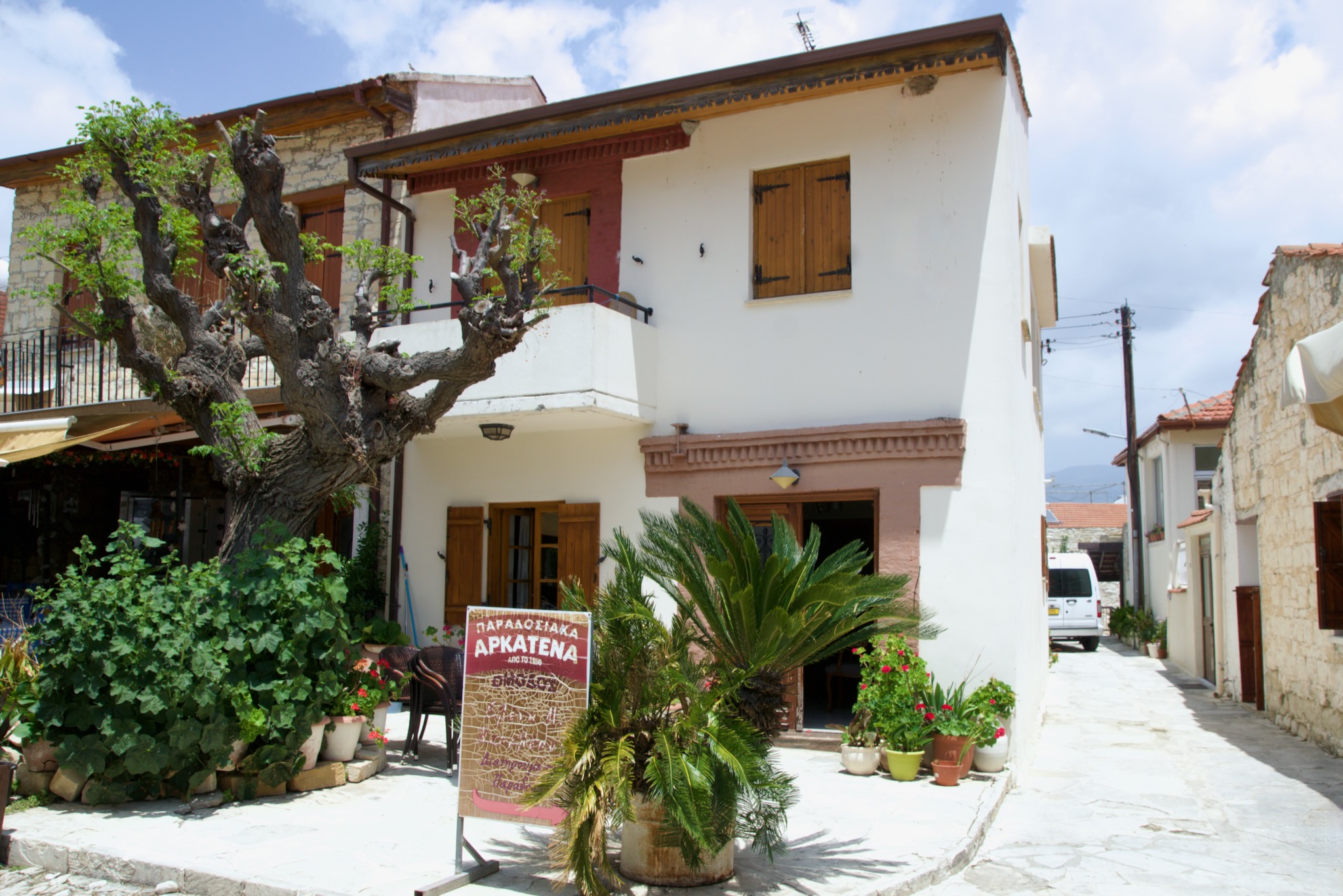 Typische Wohnhäuser in den Bergen von Zypern