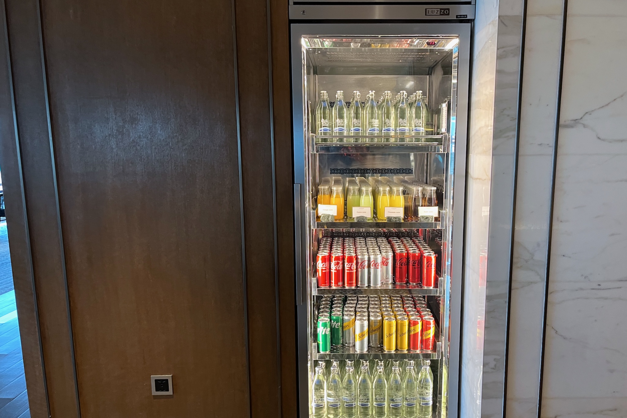 Offer of non-alcoholic beverages Angebot an alkoholfreien Getränken