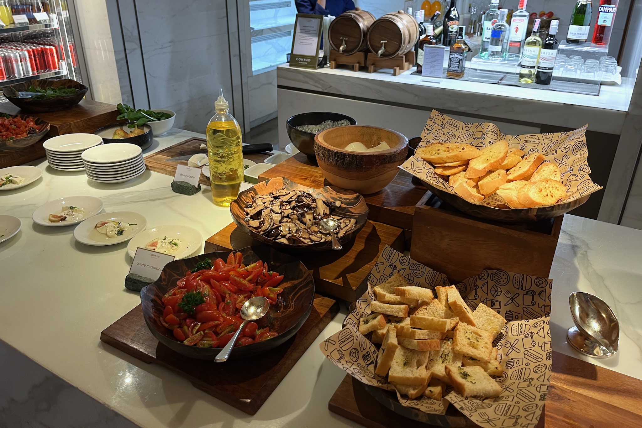 Freshly prepared bruschetta Frisch zubereitete Bruschetta