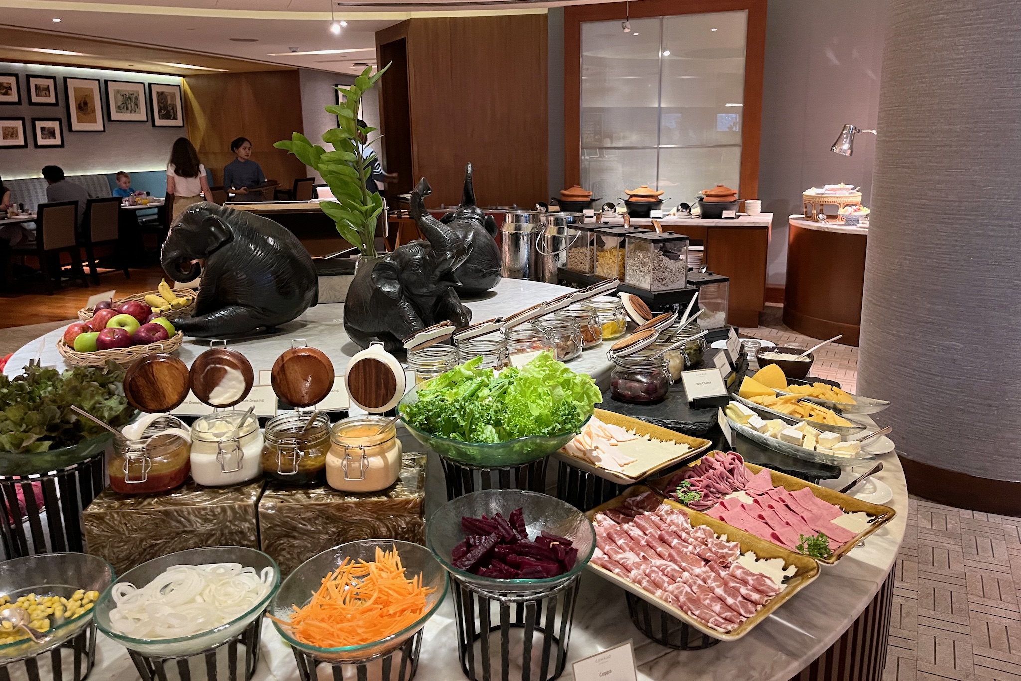 Fruit and salad buffet Obst- und Salatbuffet