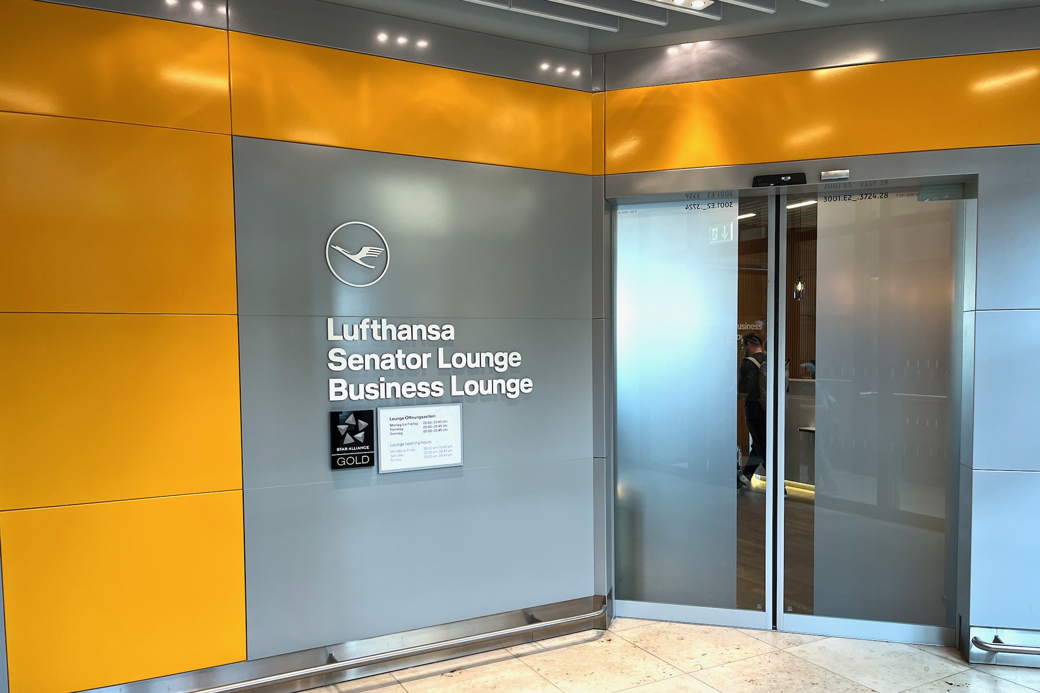 Lufthansa Senator Lounge Berlin