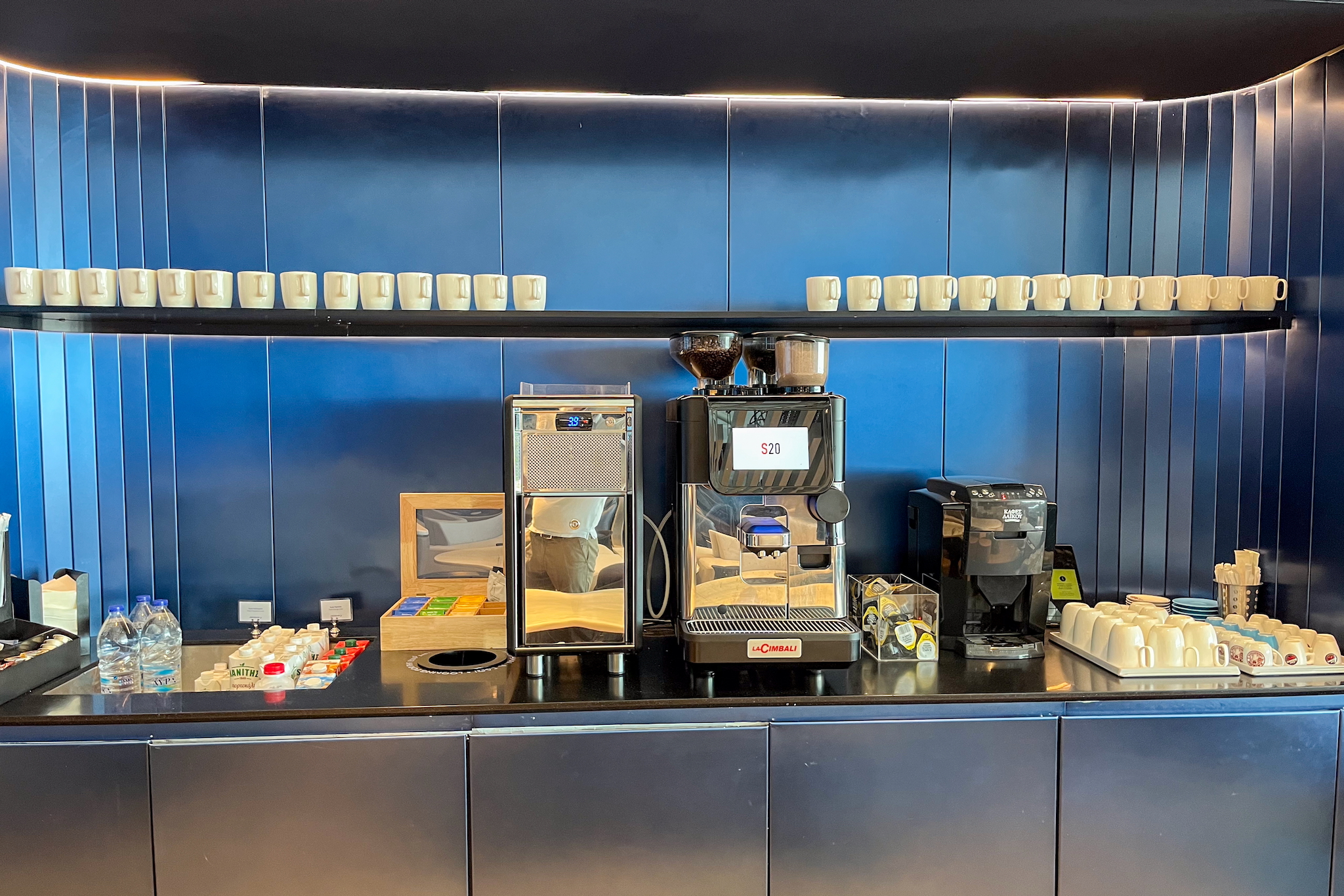Fully automatic coffee machineess Lounge Larnaka 29 Kaffeevollautomat