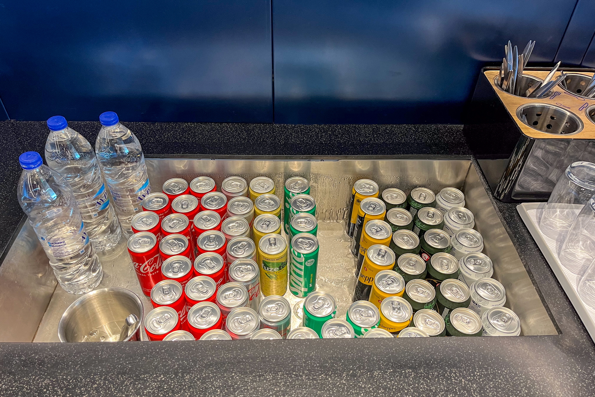 Soft drinksn Business Lounge Larnaka 28 Softdrinks