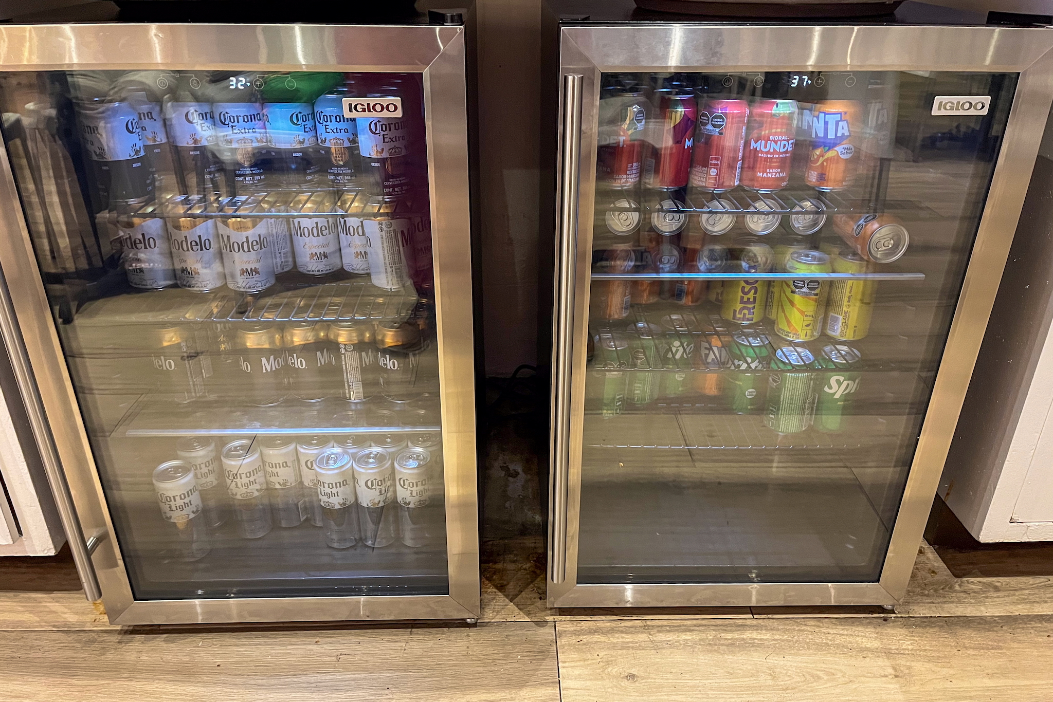 The Lounge Cancún (Terminal 4) 23 Fridge with soft drinks and beer