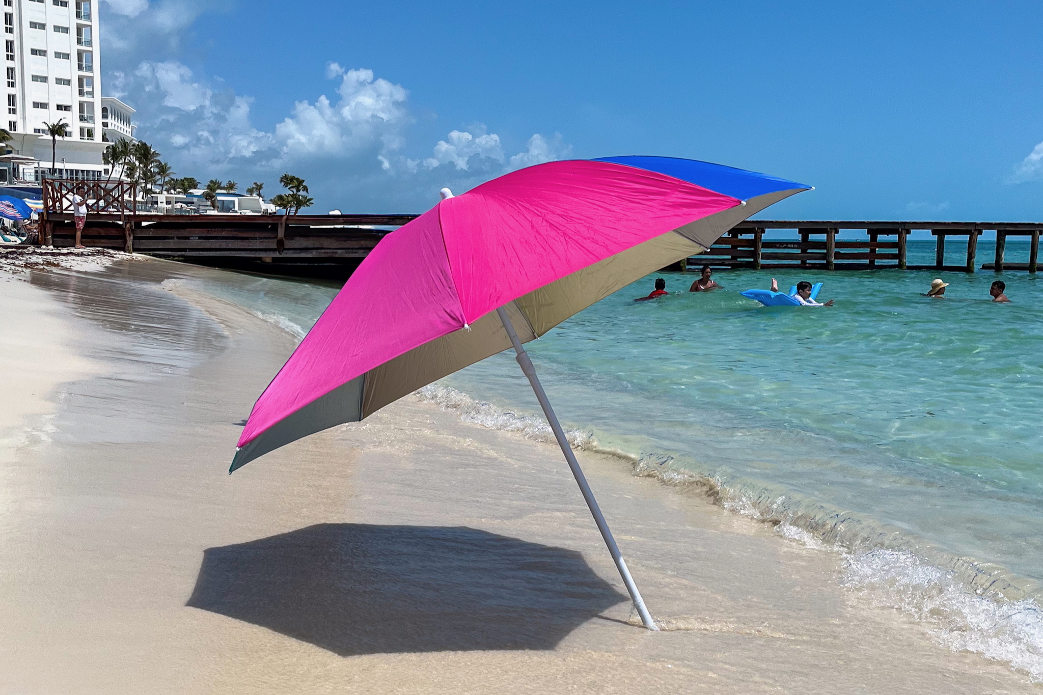 Yucatán Mexiko – unsere Highlights und Tipps für eine unvergessliche Rundreise 40 Weißer Sandstrand zwischen Hotelanlagen