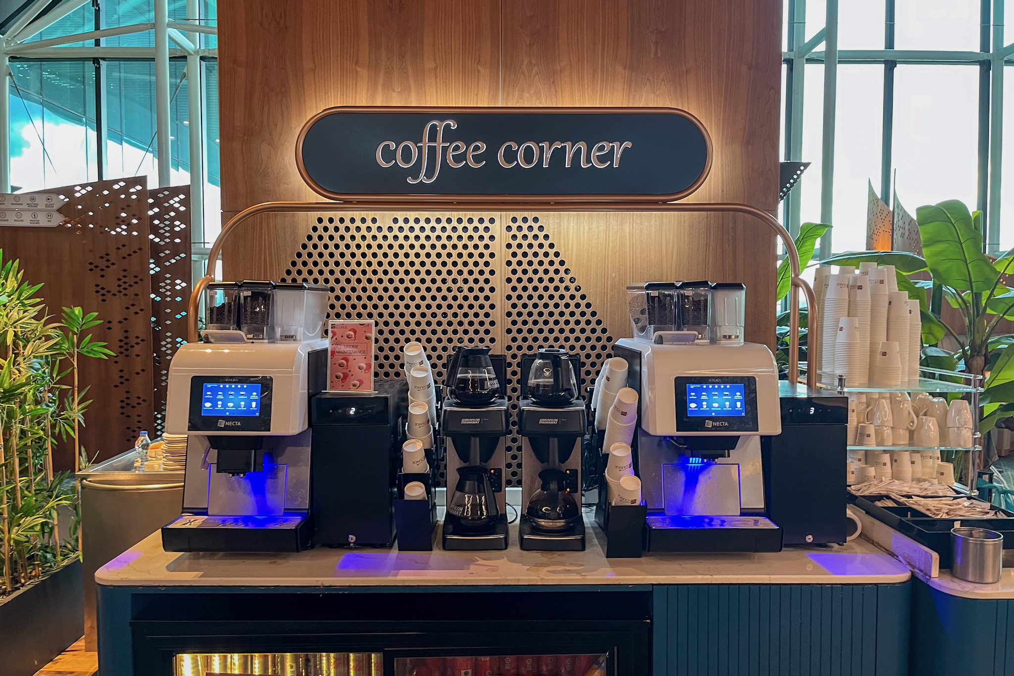 iGA Lounge Istanbul 33 Coffee station