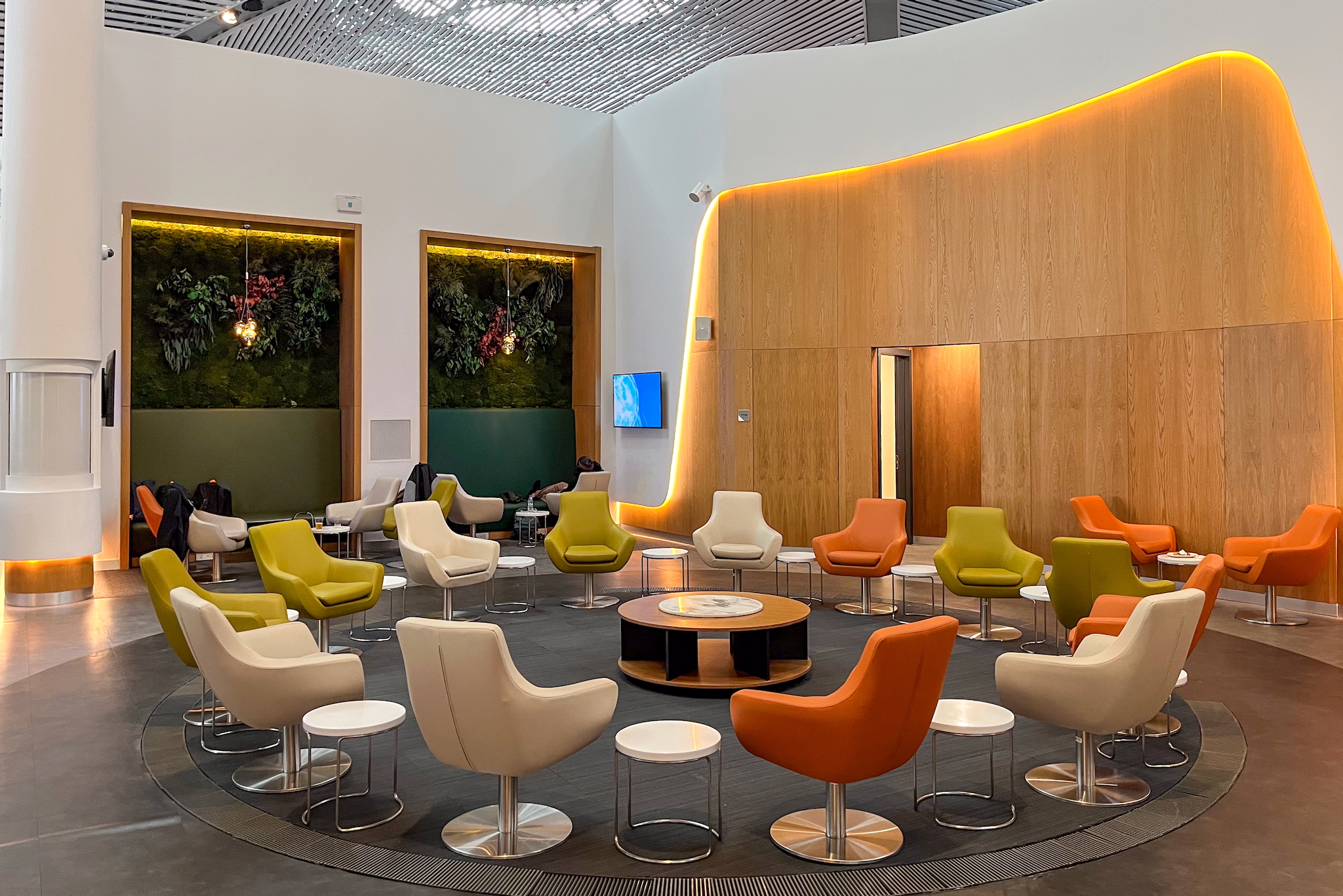 iGA Lounge Istanbul 24 Sitzkreis mit Loungesesseln