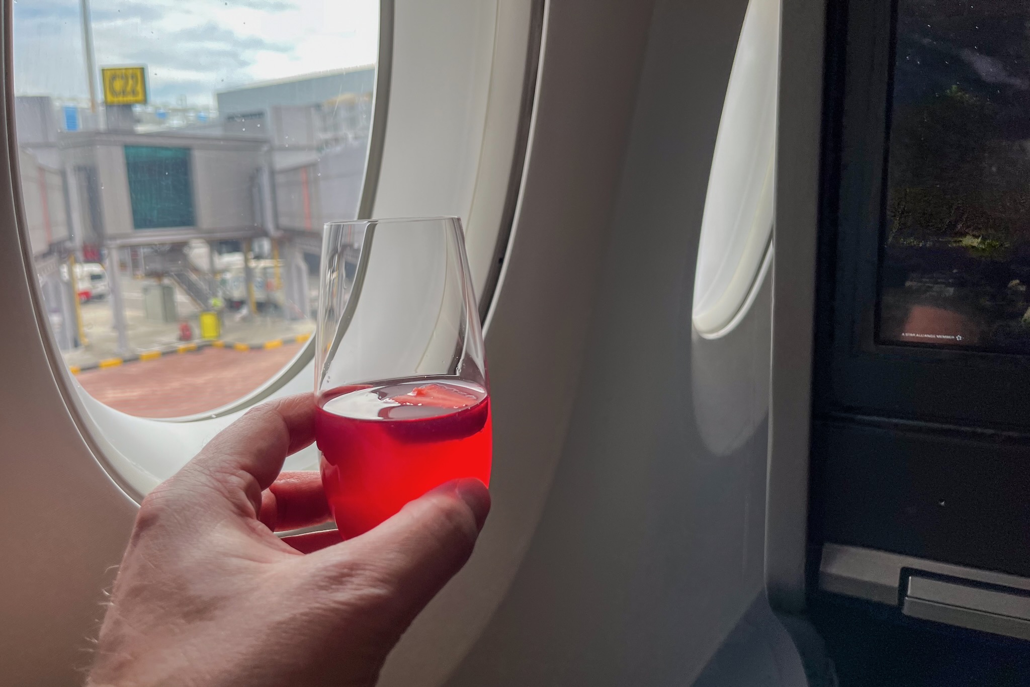 Willkommensgetränk bei Turkish Airlines - alkoholfreie Himbeer-Erdbeer-Limonade
