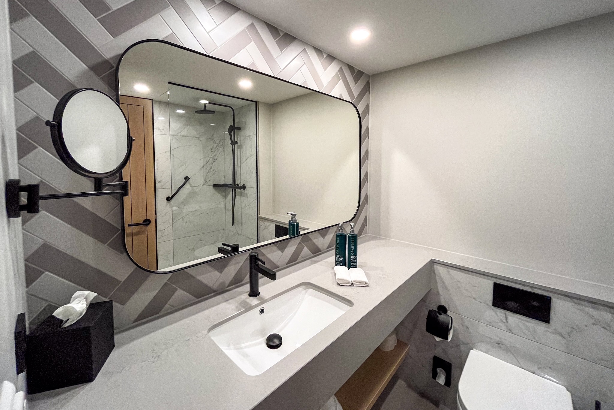 bathroom Bathroom