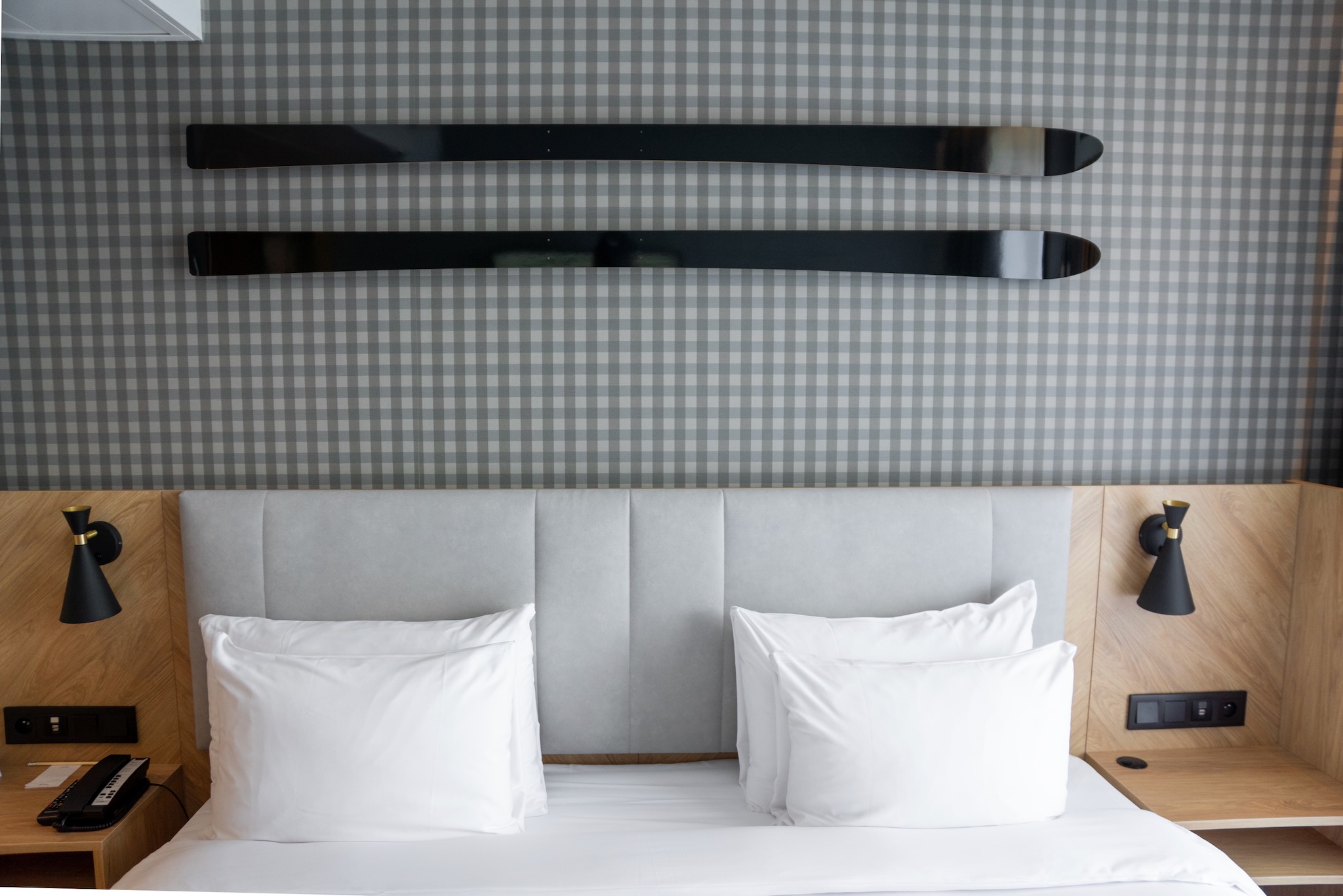 king size bett im schlafzimmer King-Size-Bett im Schlafzimmer